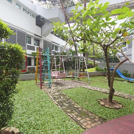 Reddoorz Apartment @ Margonda Residence Depok Esterno foto
