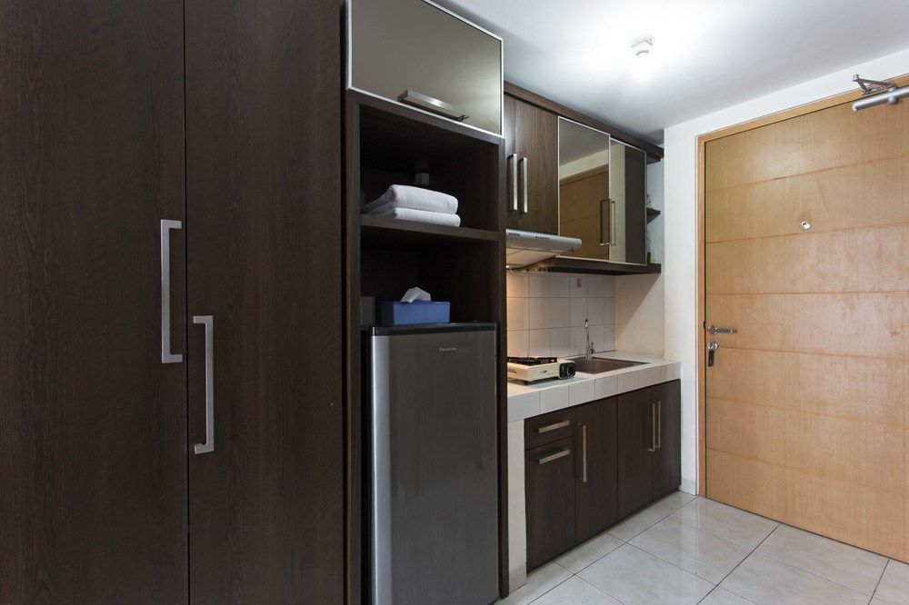 Reddoorz Apartment @ Margonda Residence Depok Esterno foto