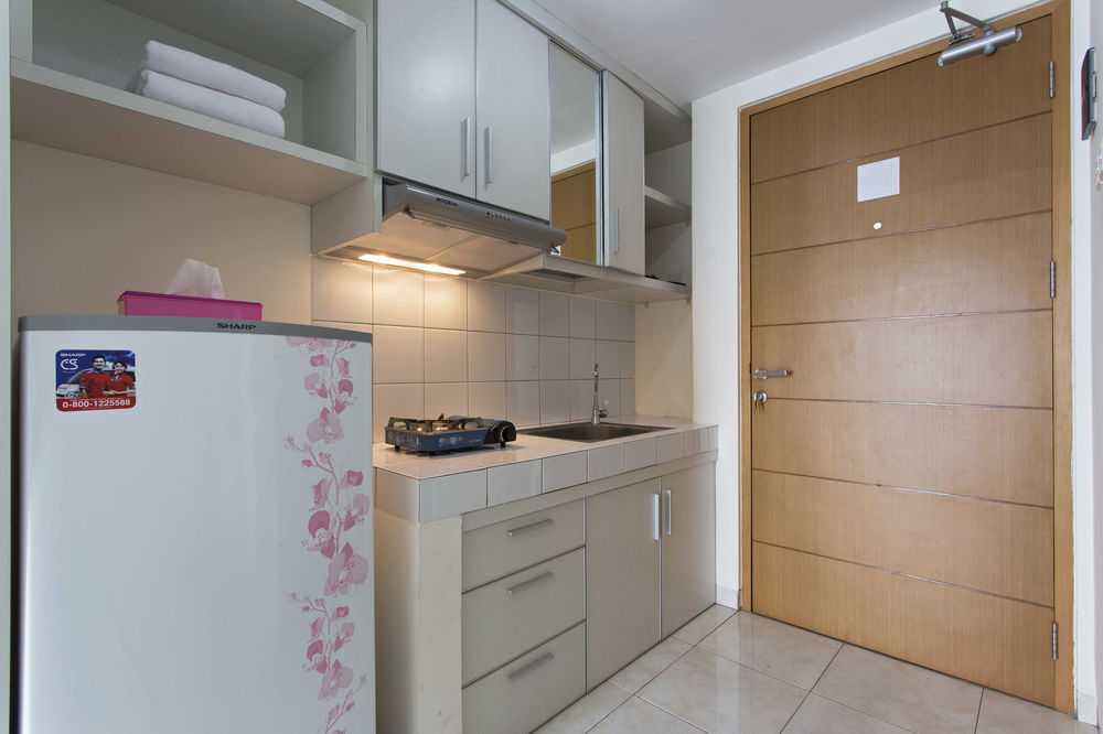Reddoorz Apartment @ Margonda Residence Depok Esterno foto