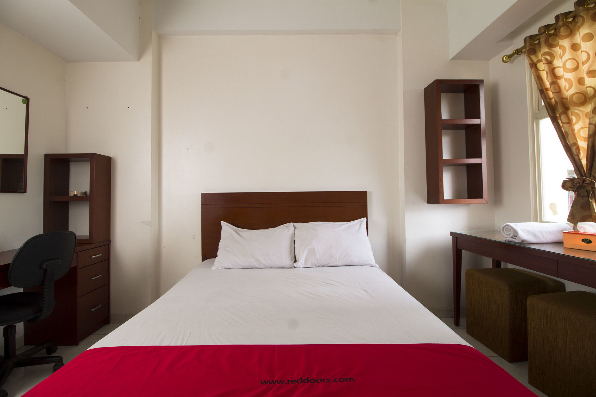 Reddoorz Apartment @ Margonda Residence Depok Esterno foto